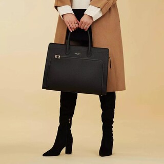  Crossbody Bags Honoré Nadine Black Calfskin Leather Handbag Gr. unisize in Schwarz