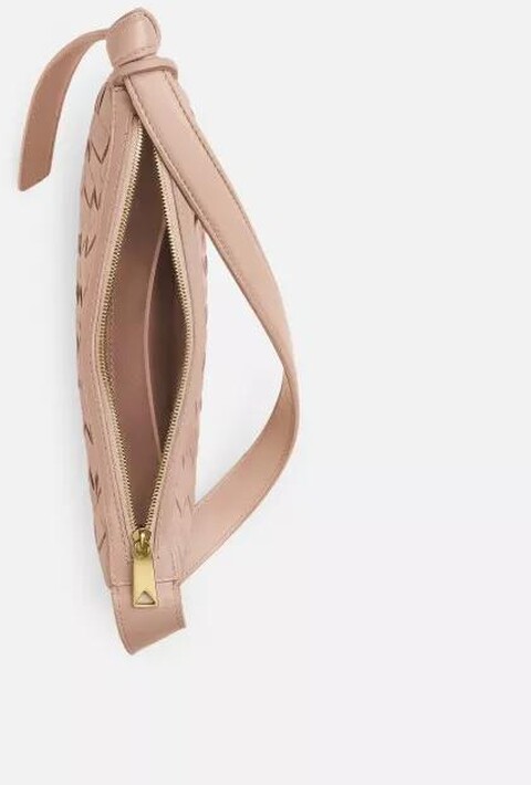 Bottega Veneta Crossbody Bags Half Moon Leather Shoulder Bag Gr. unisize in Gold